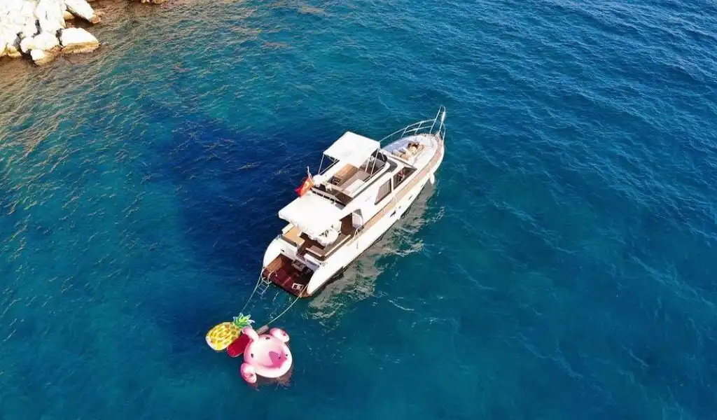 PARASİDE YACHT
